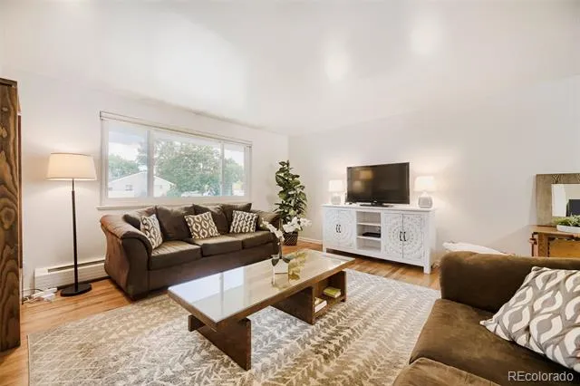 2529 W Mosier Place Denver, CO 80219