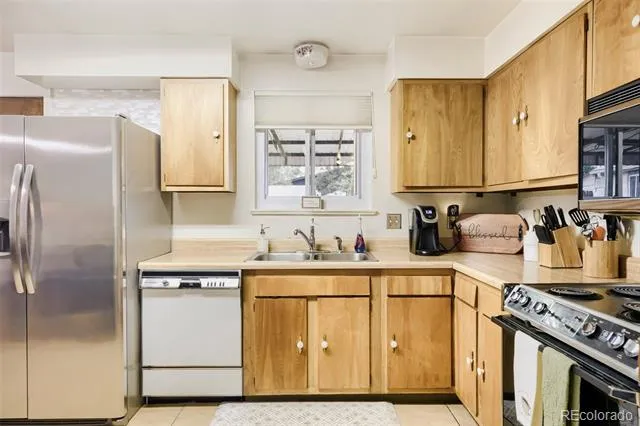 2529 W Mosier Place Denver, CO 80219