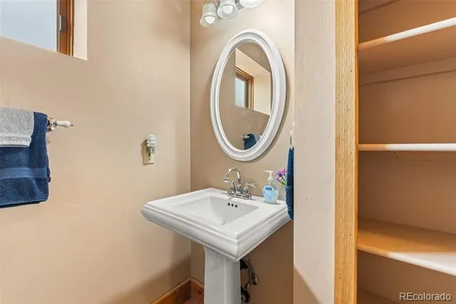 2999 Clear Creek Road Hartsel, CO 80449