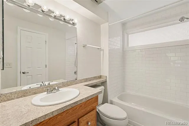 2201 Pearl Street #103 Boulder, CO 80302