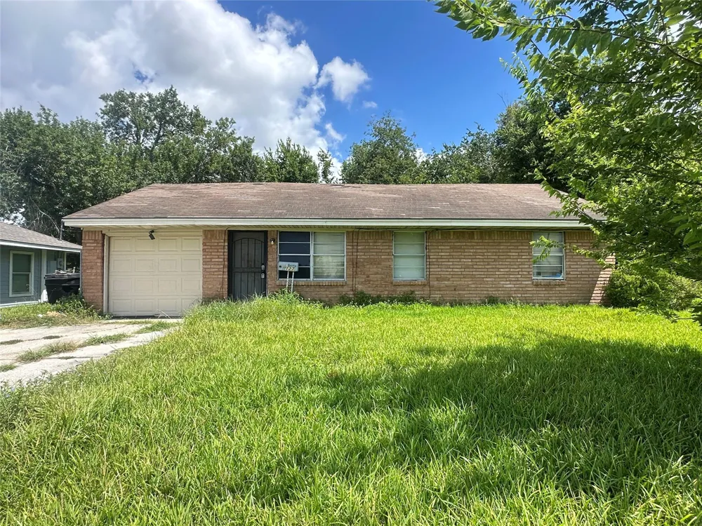 3127 Groton Drive Houston, TX 77051