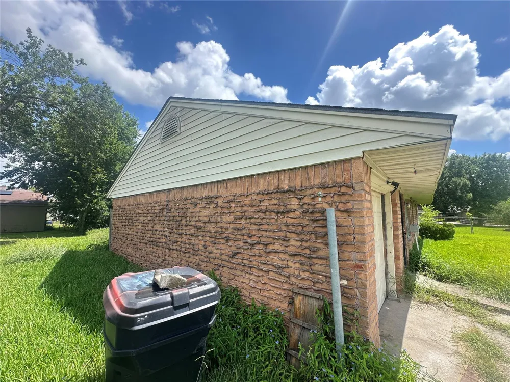 3127 Groton Drive Houston, TX 77051