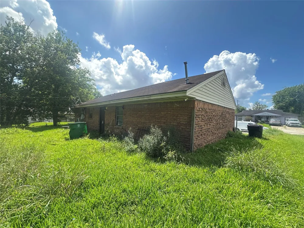 3127 Groton Drive Houston, TX 77051