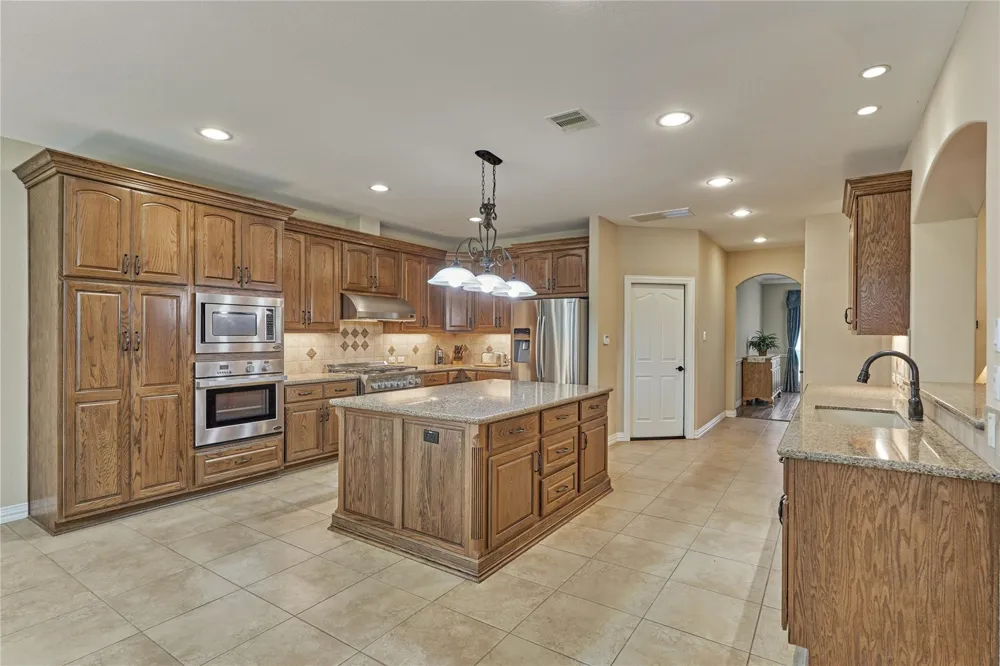 14538 Hillshire Drive Willis, TX 77318