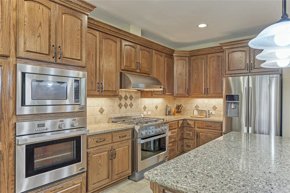 14538 Hillshire Drive Willis, TX 77318