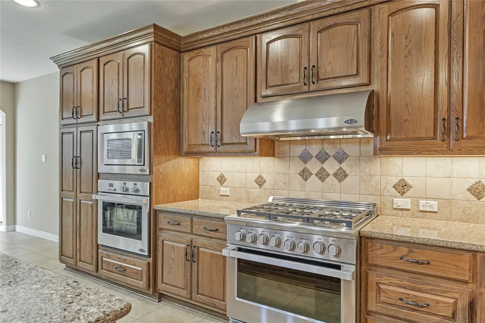14538 Hillshire Drive Willis, TX 77318