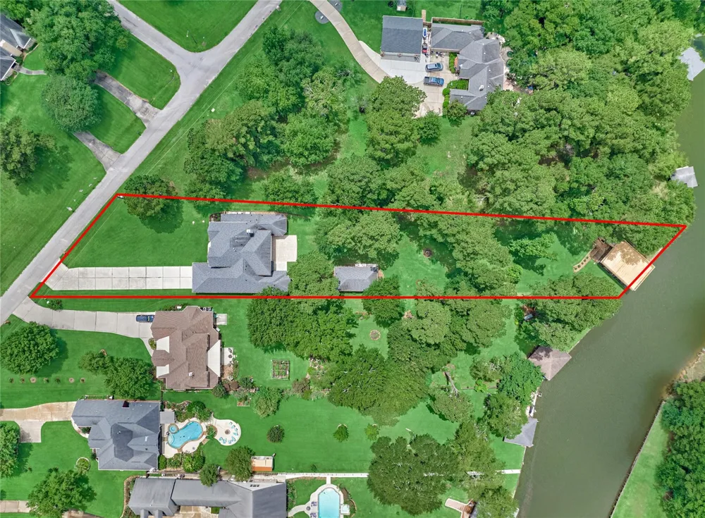 14538 Hillshire Drive Willis, TX 77318