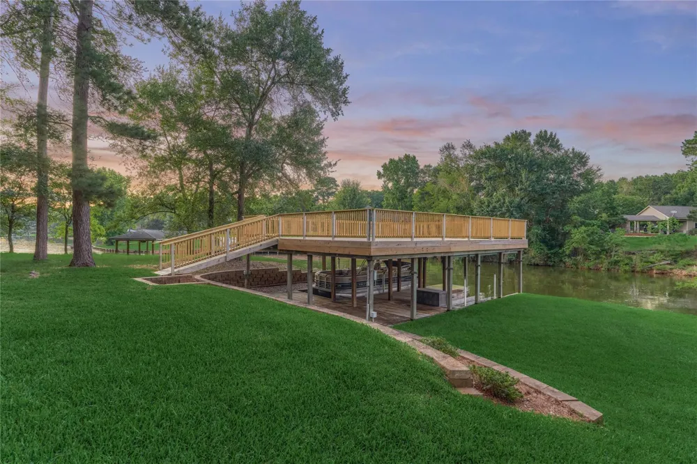 14538 Hillshire Drive Willis, TX 77318
