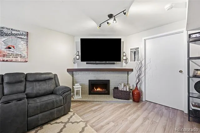 6916 S Broadway Littleton, CO 80122