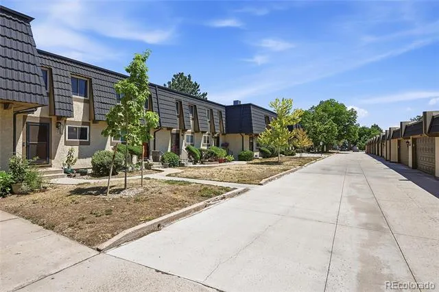 6916 S Broadway Littleton, CO 80122