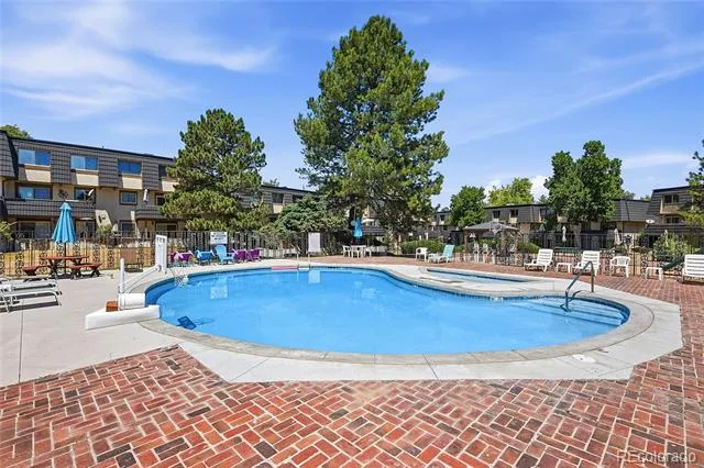 6916 S Broadway Littleton, CO 80122