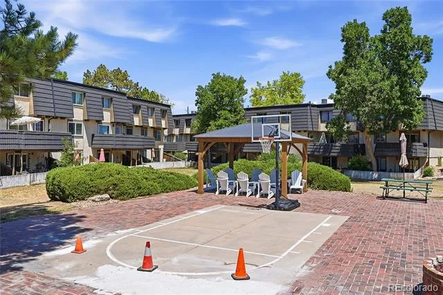 6916 S Broadway Littleton, CO 80122