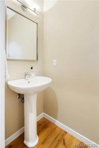 17 S Harrison Street Denver, CO 80209