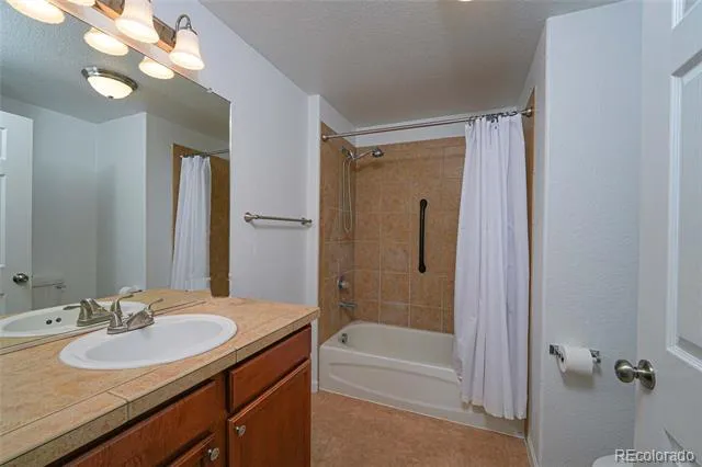 22580 E Ontario Drive #104 Aurora, CO 80016