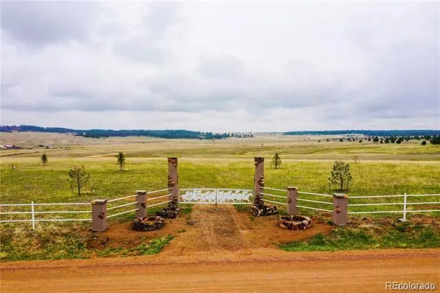 14700 Arfsten Road Larkspur, CO 80118