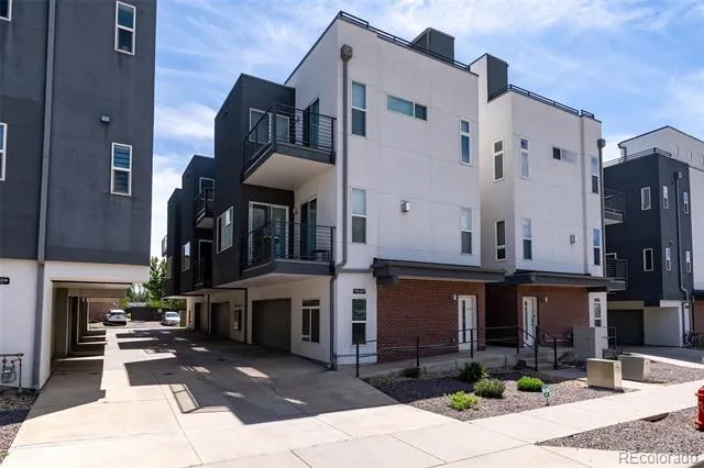 3318 S Washington Street Englewood, CO 80113