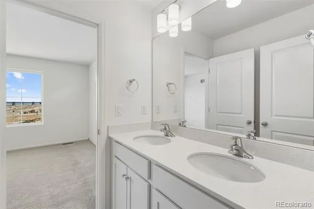 5313 Elk Street Aurora, CO 80019
