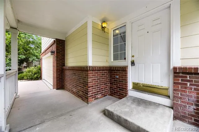 2831 S Walden Way Aurora, CO 80013