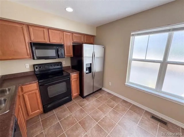 23560 Alamo Place #B Aurora, CO 80016