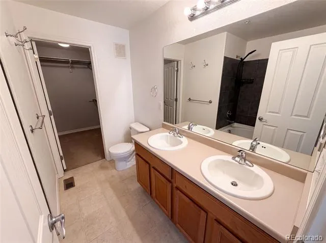 23560 Alamo Place #B Aurora, CO 80016