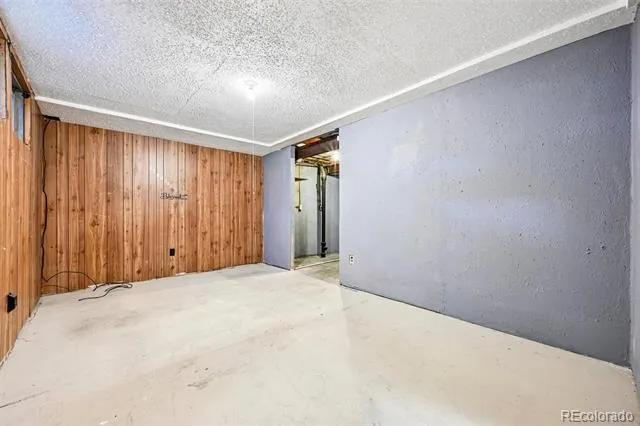 178 Paris Circle Aurora, CO 80011