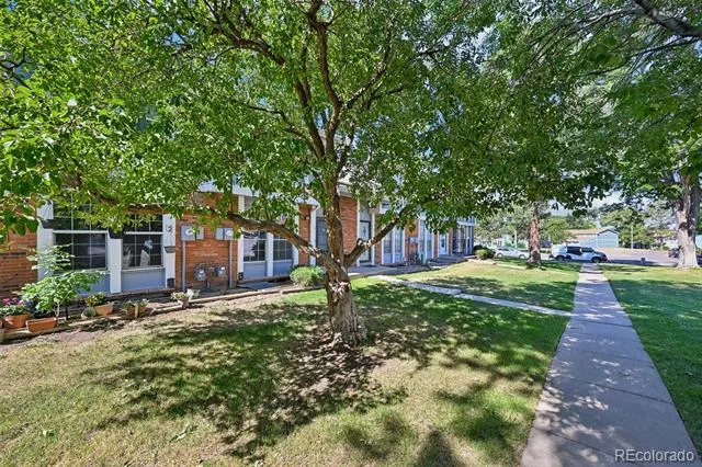 178 Paris Circle Aurora, CO 80011