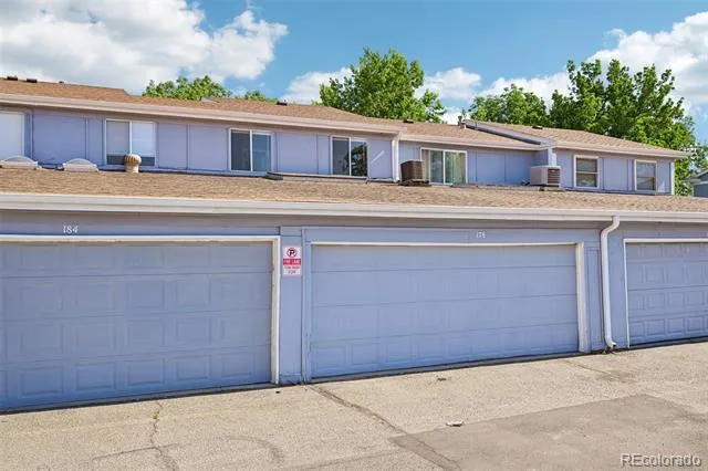 178 Paris Circle Aurora, CO 80011