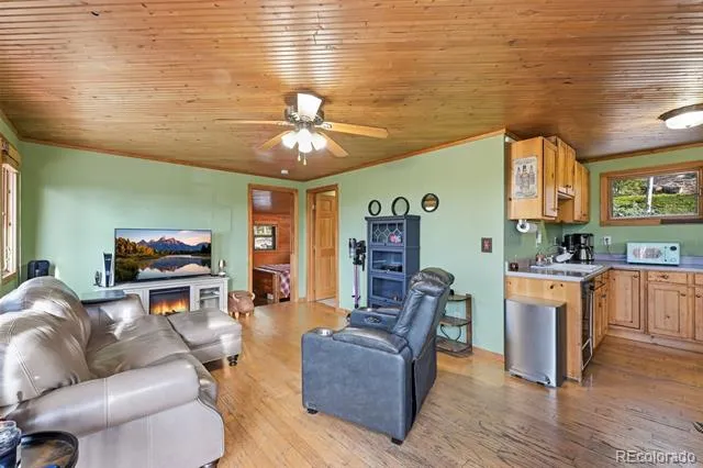 34089 Lyttle Dowdle Drive Golden, CO 80403