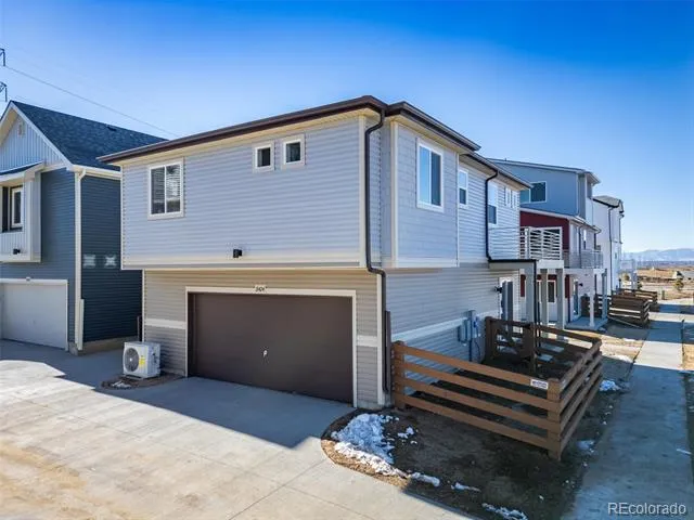 10056 Revere Court Commerce City, CO 80022