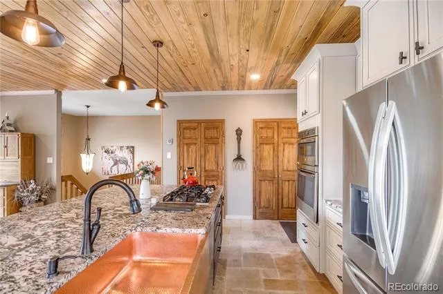 7008 Bluff Trail Morrison, CO 80465
