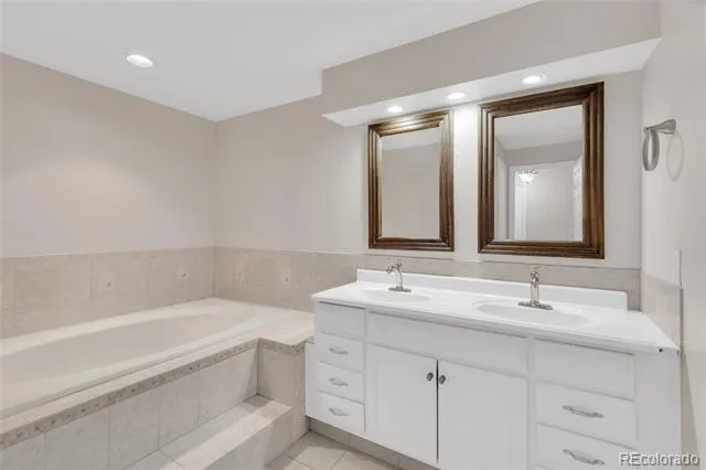 13950 E Oxford Place #B206 Aurora, CO 80014
