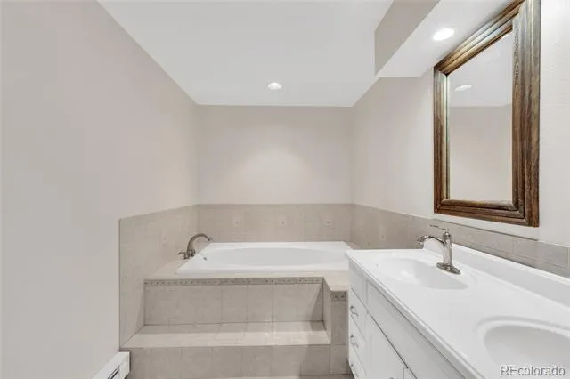 13950 E Oxford Place #B206 Aurora, CO 80014
