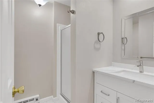 13950 E Oxford Place #B206 Aurora, CO 80014