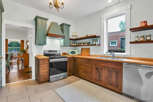 1812 S Lincoln Street Denver, CO 80210