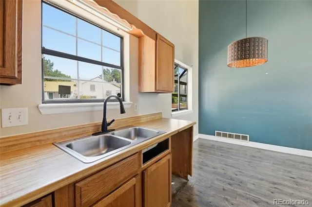 1030 S Zeno Way Aurora, CO 80017