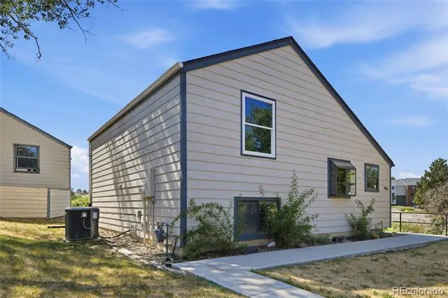 1030 S Zeno Way Aurora, CO 80017