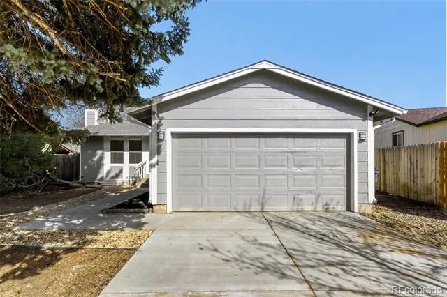 3584 S Olathe Way Aurora, CO 80013