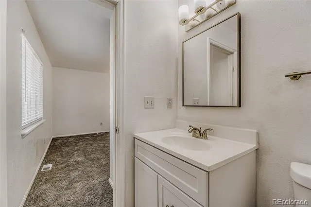 3584 S Olathe Way Aurora, CO 80013