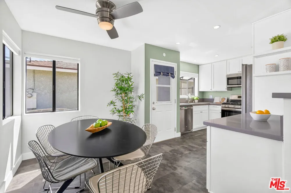 1662 W 214th Street Los Angeles, CA 90501