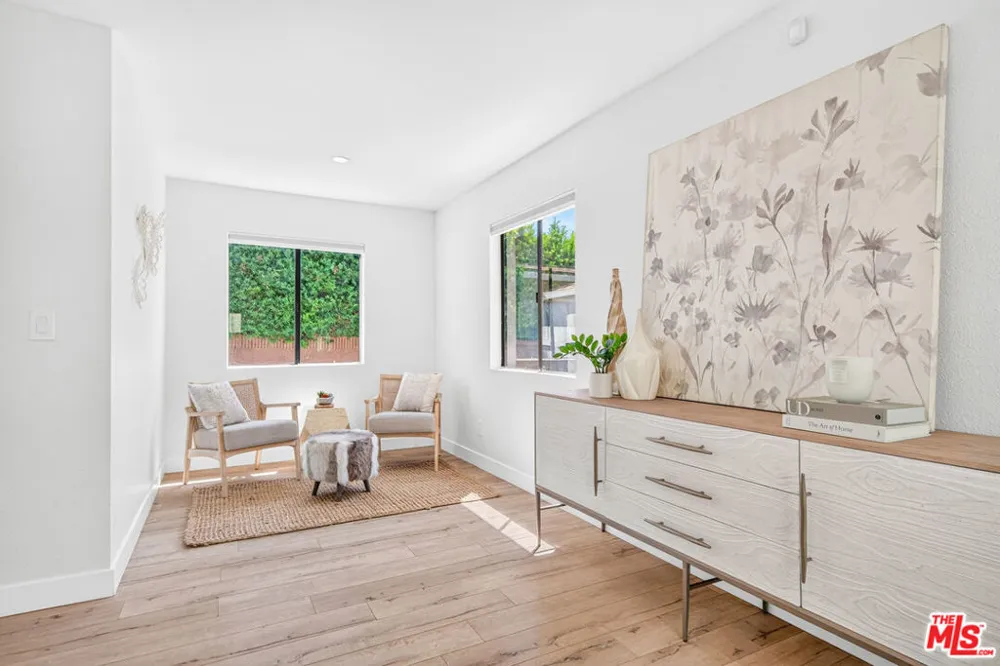 1662 W 214th Street Los Angeles, CA 90501