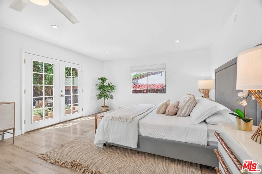 1662 W 214th Street Los Angeles, CA 90501