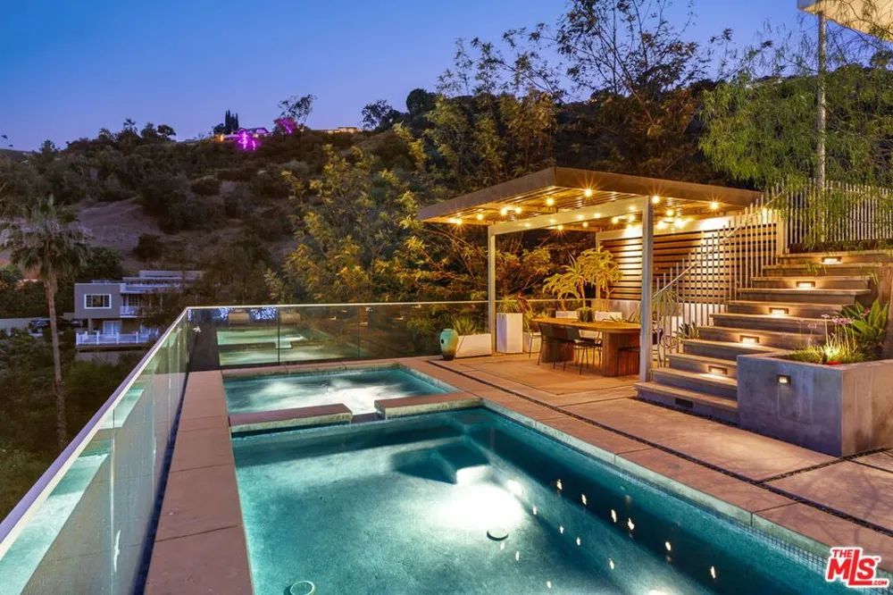 1290 Rancheros Road Pasadena, CA 91103