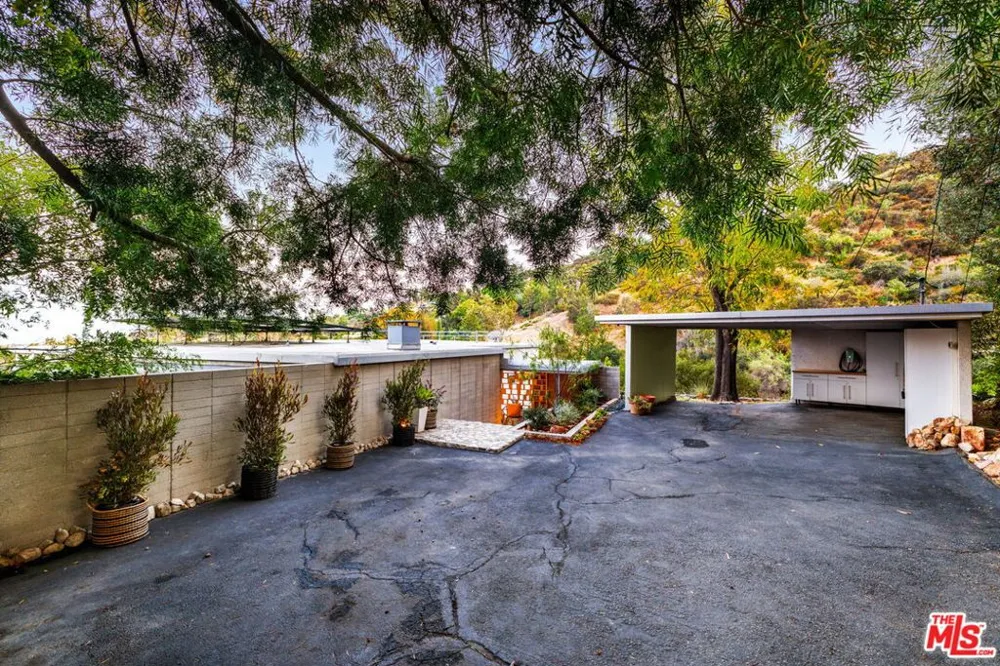 1290 Rancheros Road Pasadena, CA 91103