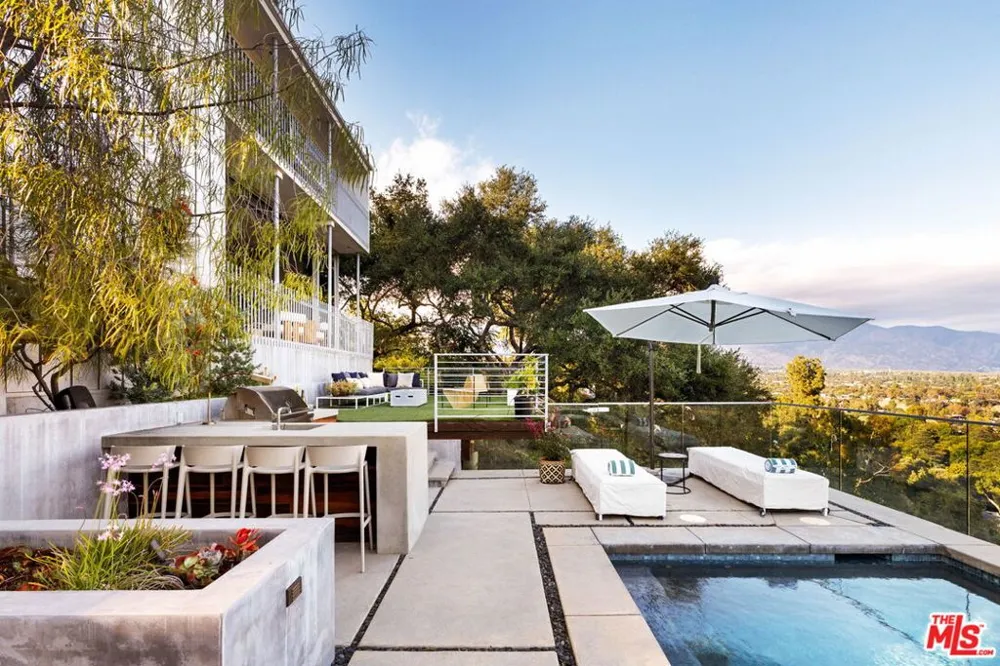 1290 Rancheros Road Pasadena, CA 91103
