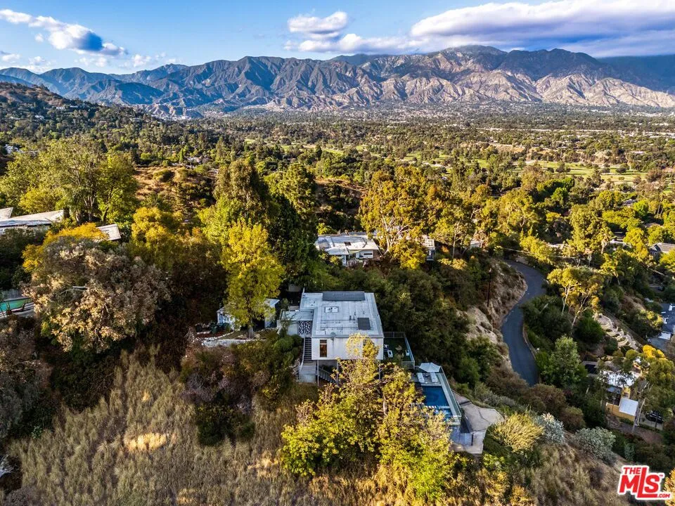 1290 Rancheros Road Pasadena, CA 91103