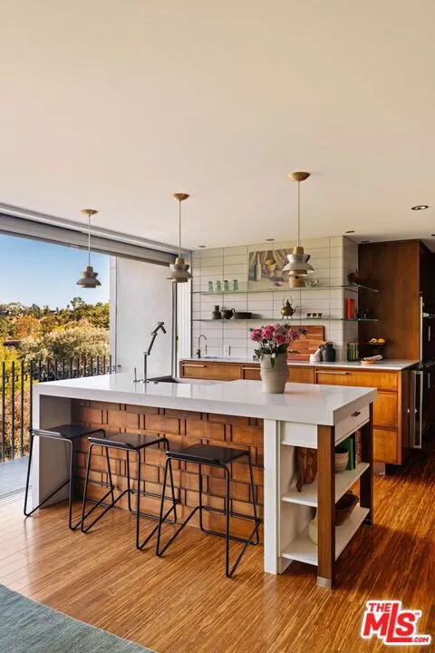 1290 Rancheros Road Pasadena, CA 91103