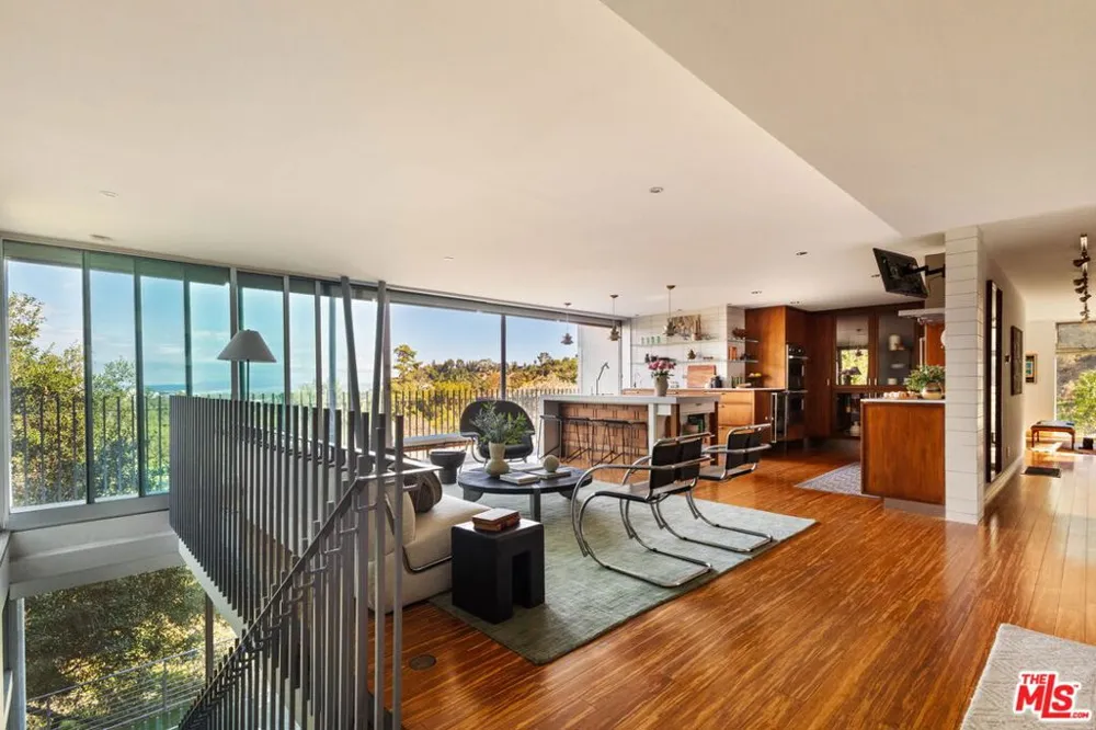 1290 Rancheros Road Pasadena, CA 91103
