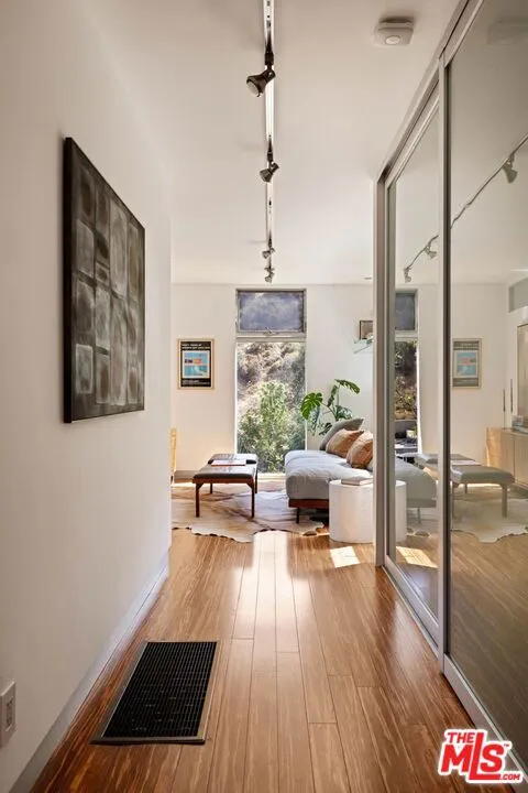 1290 Rancheros Road Pasadena, CA 91103