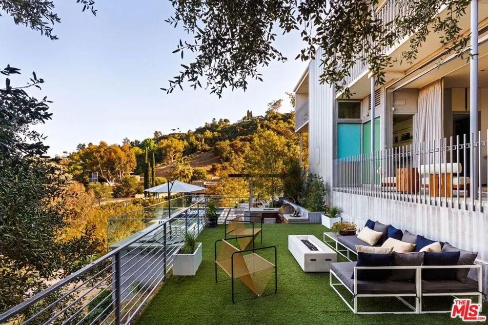 1290 Rancheros Road Pasadena, CA 91103