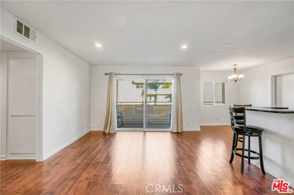 5003 Tilden Avenue #109 Sherman Oaks, CA 91423